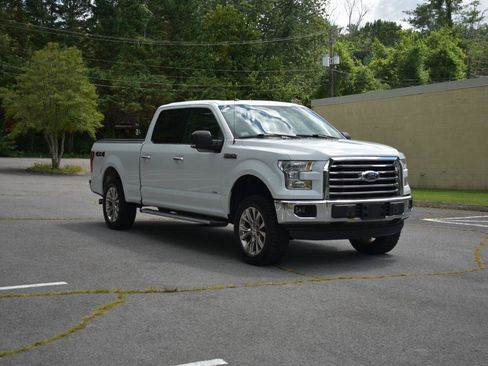 Used 2016 Ford F150 XLT w/ Equipment Group 302A Luxury AWD/4WD image 9