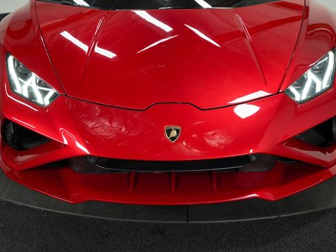 Used 2021 Lamborghini Huracan EVO image 14