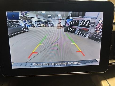 Used 2022 Ford Explorer XLT w/ Equipment Group 202A image 19