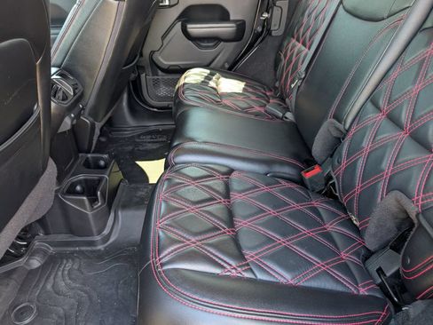 Used 2020 Jeep Wrangler Unlimited Sport AWD/4WD image 8
