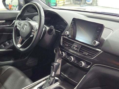 Used 2019 Honda Accord Sport image 9