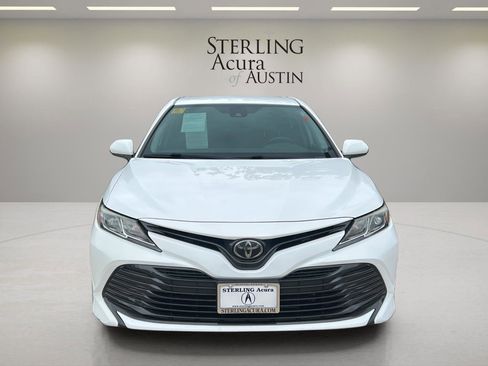 Used 2019 Toyota Camry LE FWD image 2