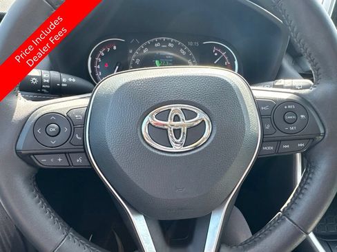 Used 2023 Toyota RAV4 XLE Premium FWD image 16