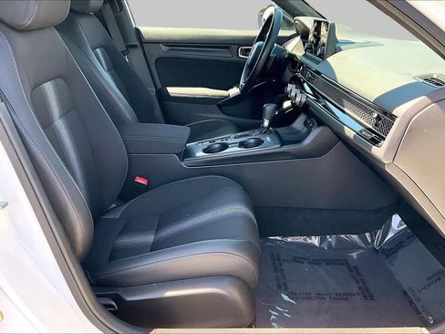 Used 2025 Honda Civic Sport image 8