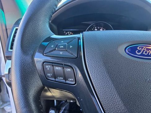 Used 2017 Ford Explorer Limited w/ Equipment Group 301A FWD image 30