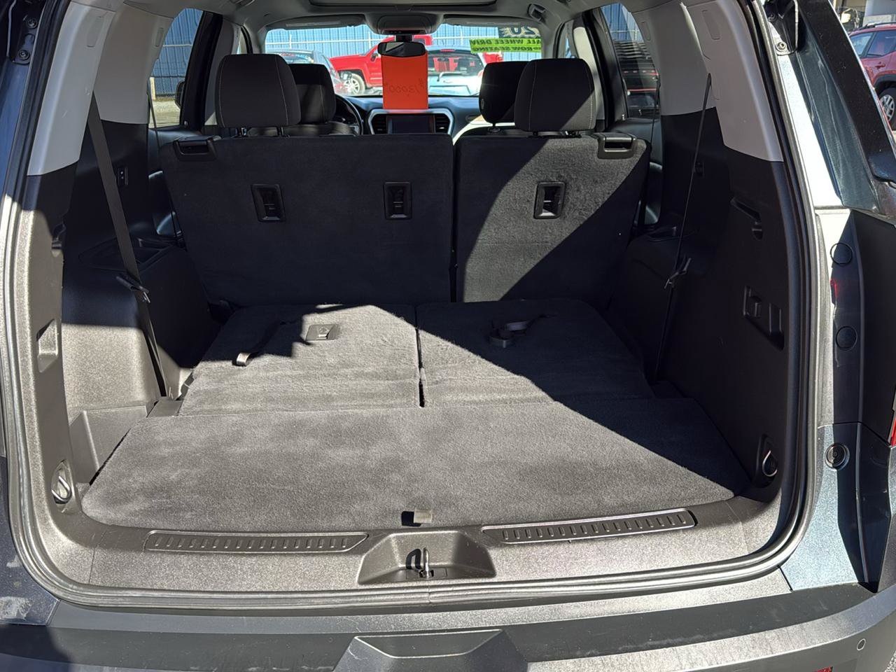Used 2020 GMC Acadia SLE w/ Driver Convenience Package AWD/4WD image 6