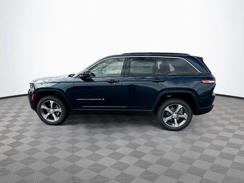 New 2026 Jeep Grand Cherokee Limited w/ Luxury Tech Group II AWD/4WD image 5