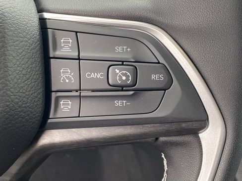 New 2025 Jeep Grand Cherokee L Limited w/ Black Appearance Package image 19