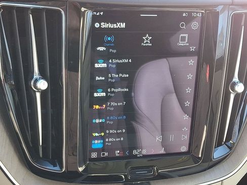 Certified 2023 Volvo XC60 B5 Plus w/ Climate Package image 19