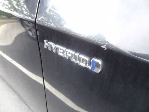 Used 2012 Toyota Prius Three FWD image 17