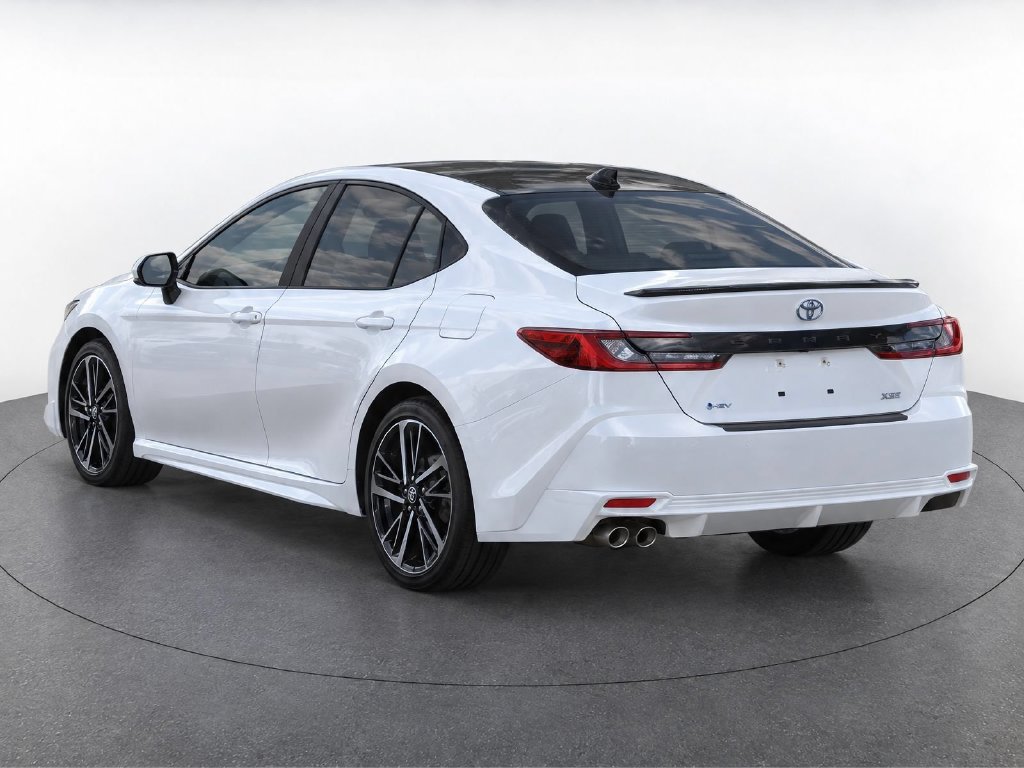 Used 2025 Toyota Camry XSE FWD image 7