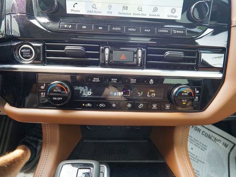 Used 2023 Nissan Pathfinder Platinum AWD/4WD image 30