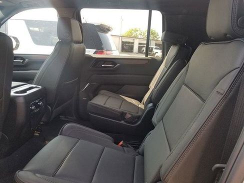 New 2026 GMC Yukon XL Denali w/ Sun & Power Step Package AWD/4WD image 10