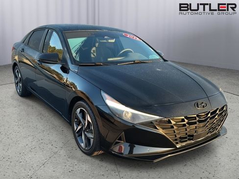 Used 2023 Hyundai Elantra SEL w/ Convenience Package image 6