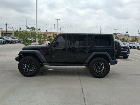 Used 2025 Jeep Wrangler Unlimited Sport AWD/4WD image 3