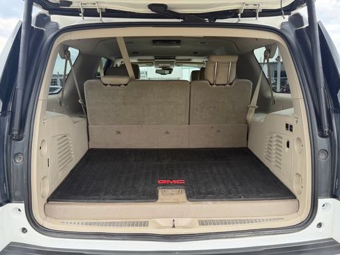 Used 2016 GMC Yukon XL Denali w/ Open Road Package AWD/4WD image 4