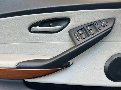 Used 2007 BMW M6 Convertible RWD image 40