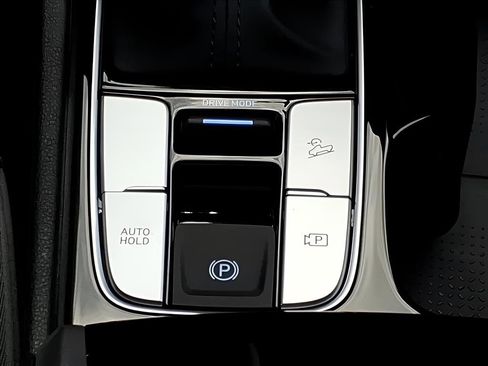 Used 2025 Hyundai Santa Cruz SE image 24