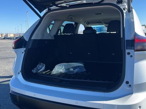 New 2026 Nissan Rogue SV w/ Rock Creek Premium Package AWD/4WD image 30