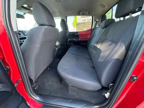 Used 2017 Toyota Tacoma SR5 w/ Tow Package image 21