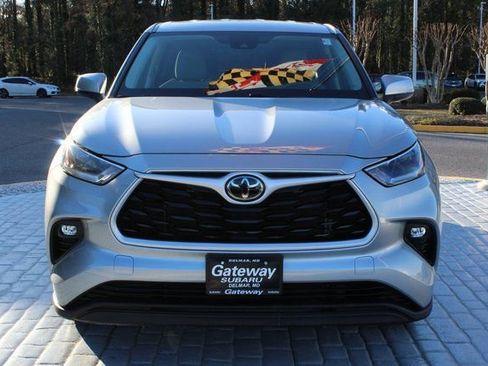 Used 2021 Toyota Highlander LE image 8