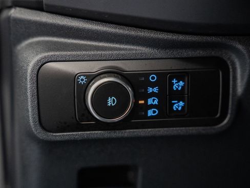 Used 2025 Ford Bronco Badlands image 44