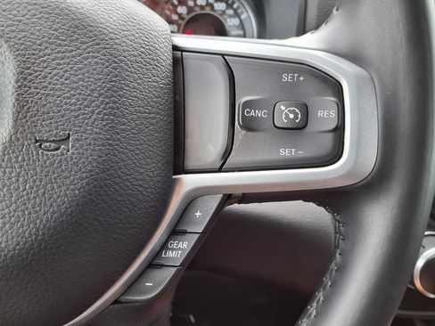 Used 2022 RAM 1500 Big Horn AWD/4WD image 14
