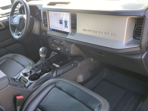Certified 2025 Ford Bronco Outer Banks image 40