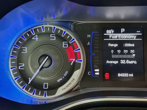 Used 2015 Chrysler 200 LX FWD image 13