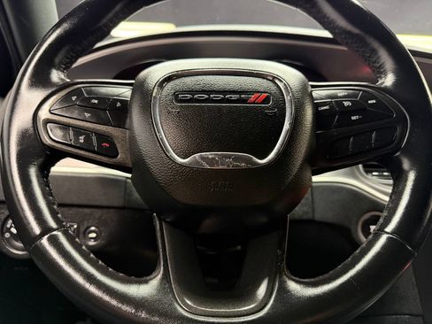 Used 2022 Dodge Charger SXT RWD image 23