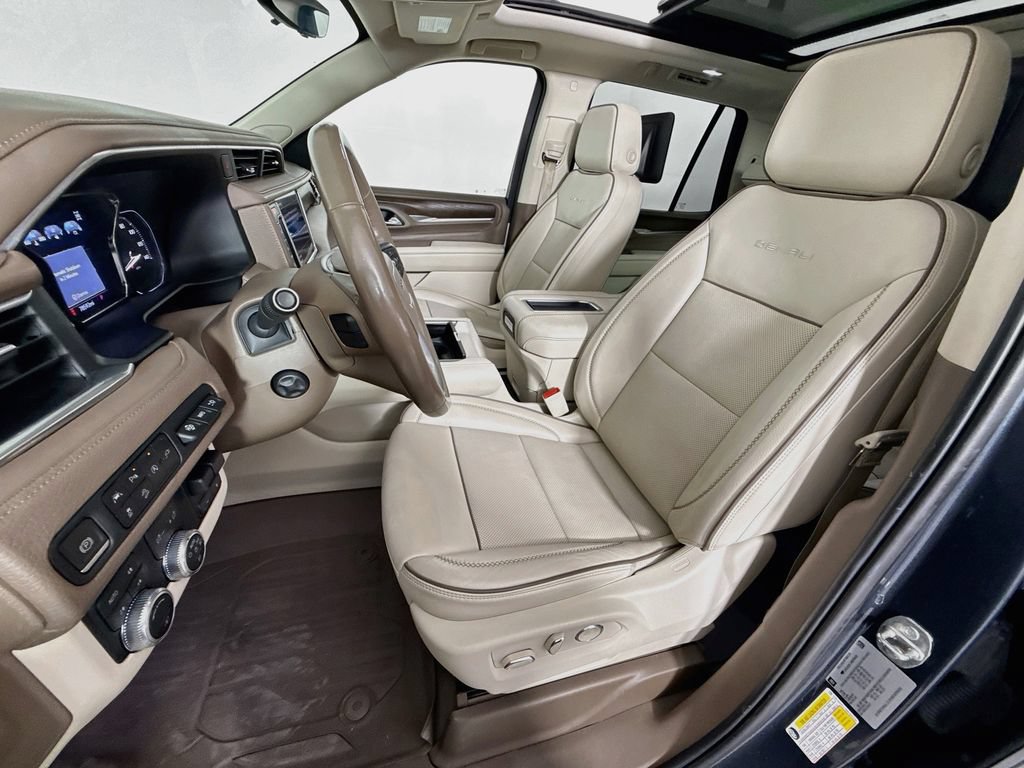 Used 2021 GMC Yukon Denali w/ Denali Ultimate Package AWD/4WD image 22