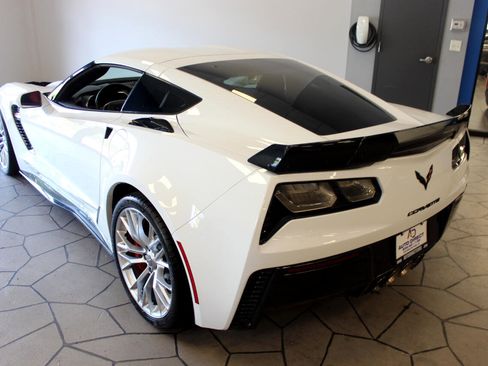 Used 2019 Chevrolet Corvette Z06 w/ Z07 Performance Package image 30