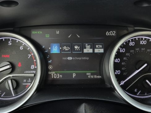 Used 2022 Toyota Camry XLE FWD image 19