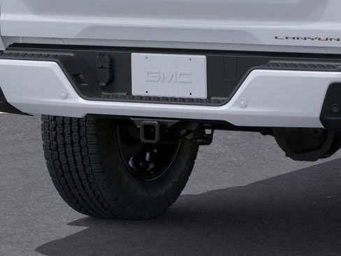New 2026 GMC Canyon Denali AWD/4WD image 14