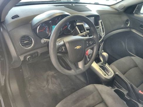Used 2015 Chevrolet Cruze LT FWD image 14