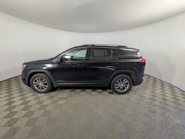 Used 2023 GMC Terrain SLT AWD/4WD image 5