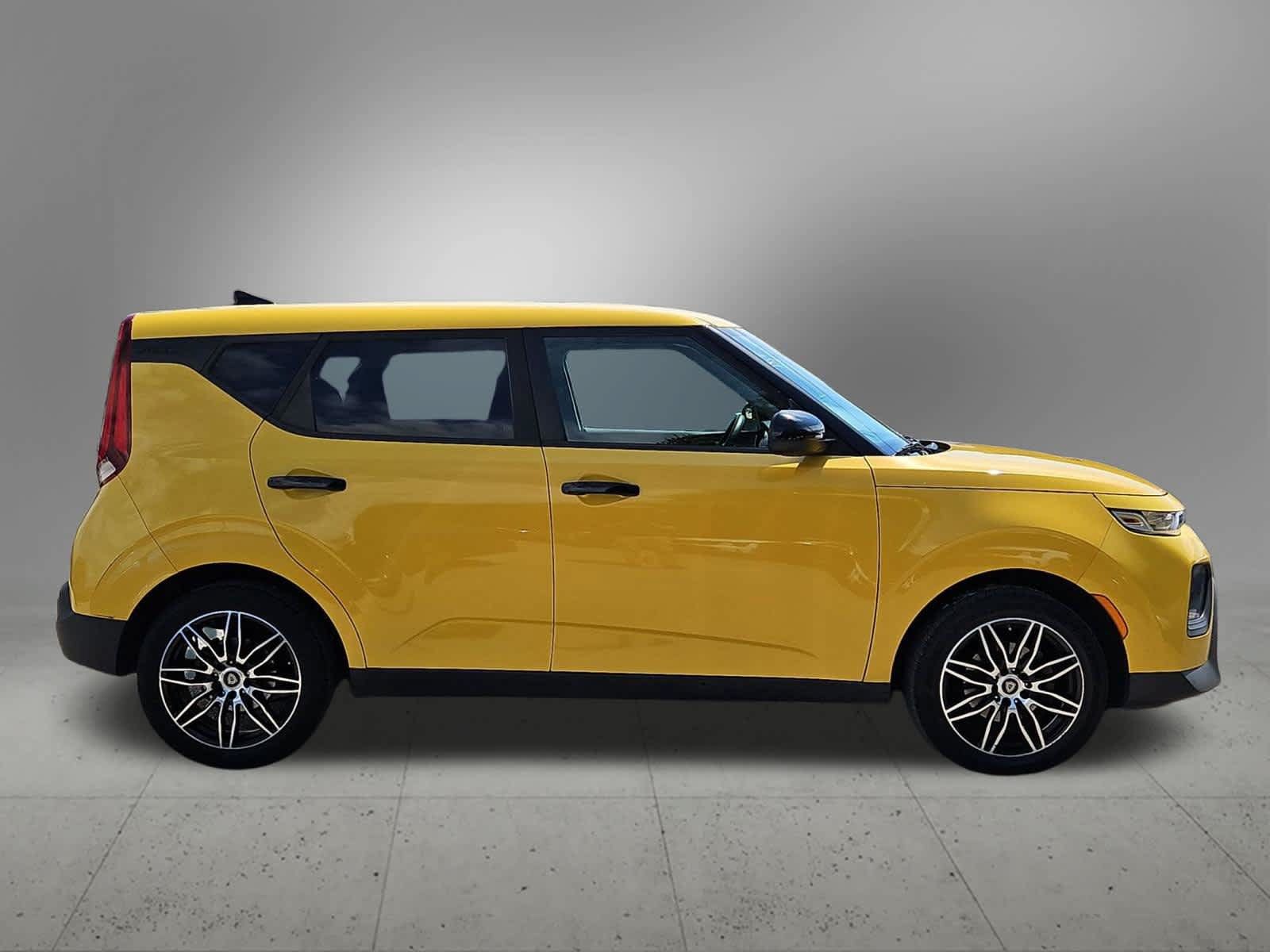 Used 2020 Kia Soul LX FWD image 7