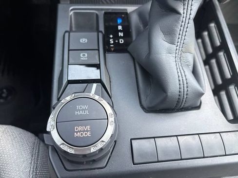 Used 2026 Toyota 4Runner SR5 AWD/4WD image 13