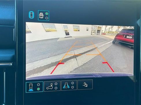 Used 2025 GMC Yukon XL Denali image 19