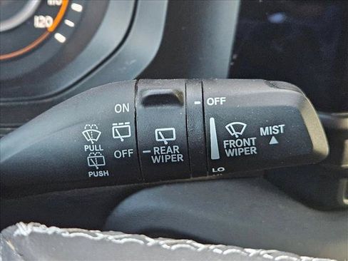 Used 2025 Jeep Wrangler Unlimited Sahara AWD/4WD image 22
