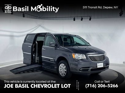 Used 2016 Chrysler Town & Country Touring w/ Driver Convenience Group