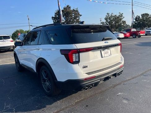 Used 2025 Ford Explorer ST AWD/4WD image 36
