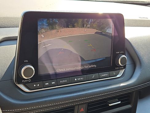 Certified 2023 Nissan Rogue SV image 17