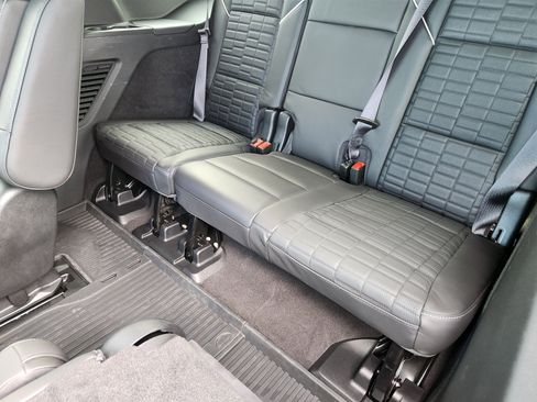 Certified 2024 Cadillac Escalade Sport Platinum w/ LPO, ONYX Package image 32