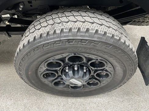 Used 2025 Ford F350 Lariat w/ Black Appearance Package image 16