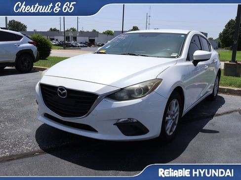 Used 2016 MAZDA MAZDA3 i Sport w/ Preferred Equipment Package FWD image 11