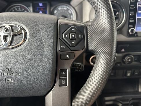 Used 2020 Toyota Tacoma TRD Sport AWD/4WD image 16