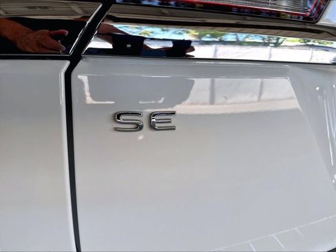 Used 2023 Volkswagen Atlas SE w/ Black Wheel Package FWD image 27