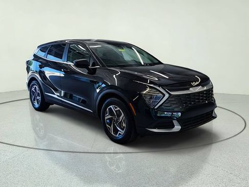 Certified 2024 Kia Sportage LX FWD image 8