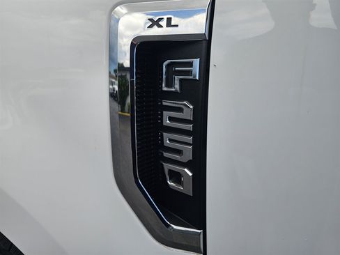 Used 2022 Ford F250 XL w/ Power Equipment Group RWD image 10